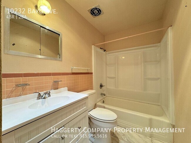 Building Photo - 10232 Bayo Ave
