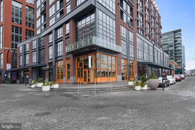 Building Photo - 519 G St SW