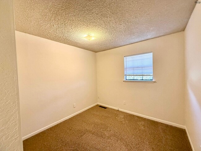 Building Photo - 4131 Moffett Ave