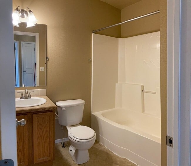 Building Photo - Great Home In Nampa