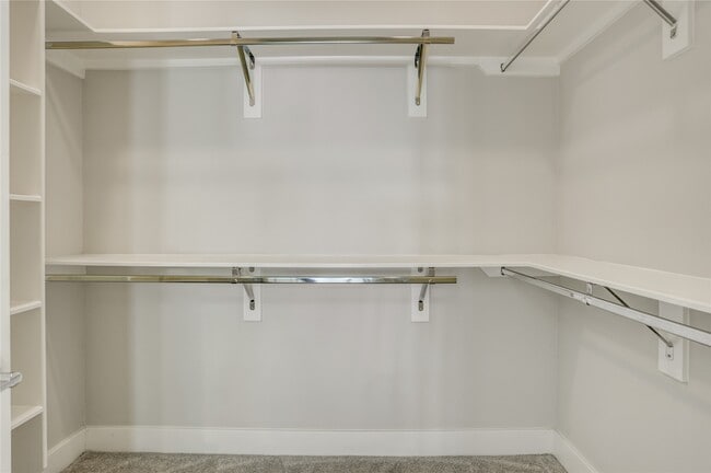 Building Photo - 2413 Chapman St