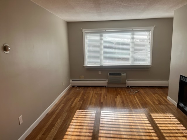 1bed - 50 Evergreen St