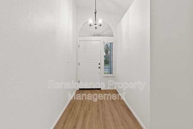 Building Photo - 165 Henry Ct