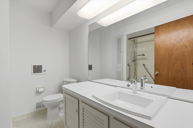 Building Photo - 1510 Barnard Rd