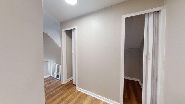 Building Photo - 2818 E 119th St