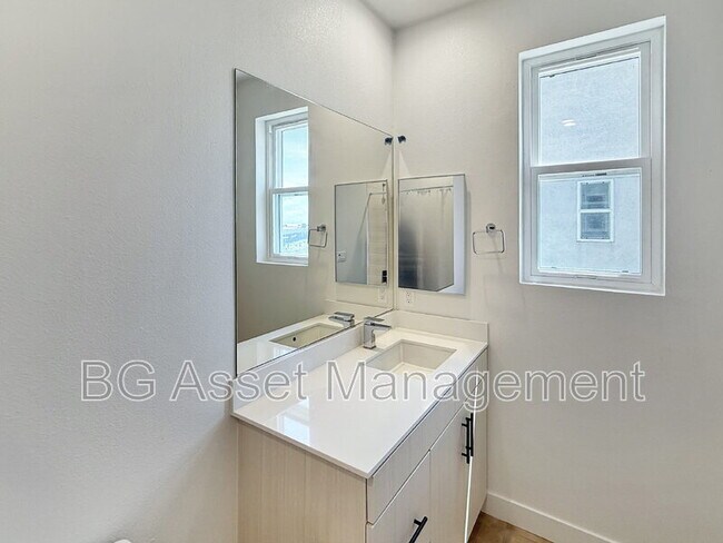 Building Photo - 3909 Wattling St