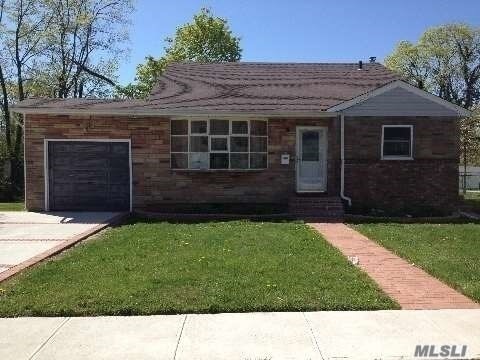 Primary Photo - 64 Bennett Ave