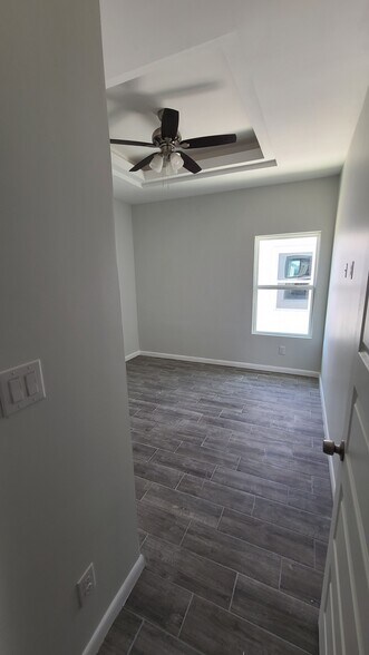 Building Photo - 803 W Smith Dr