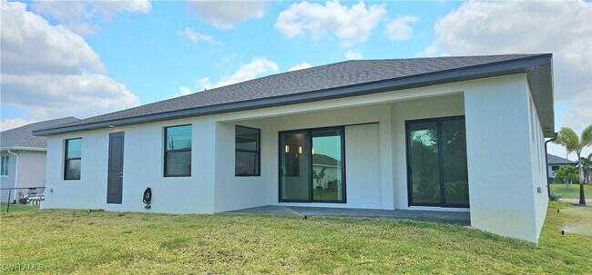 Building Photo - 1704 NW 38th Ave
