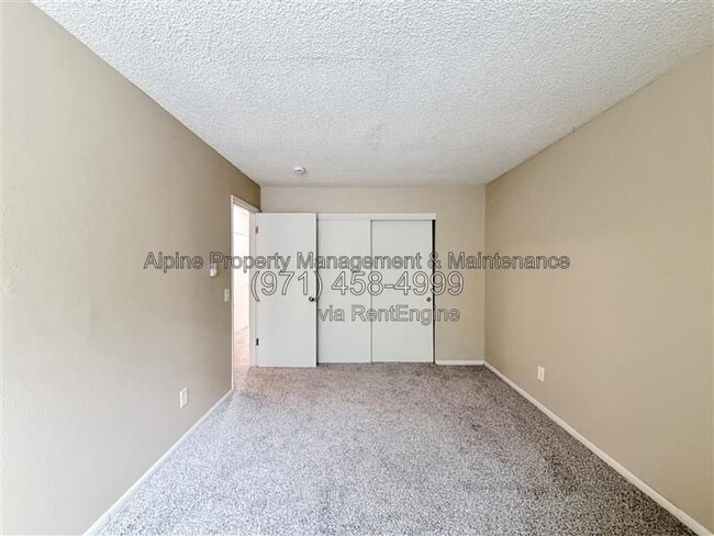 Building Photo - 17890 SW Alexander St