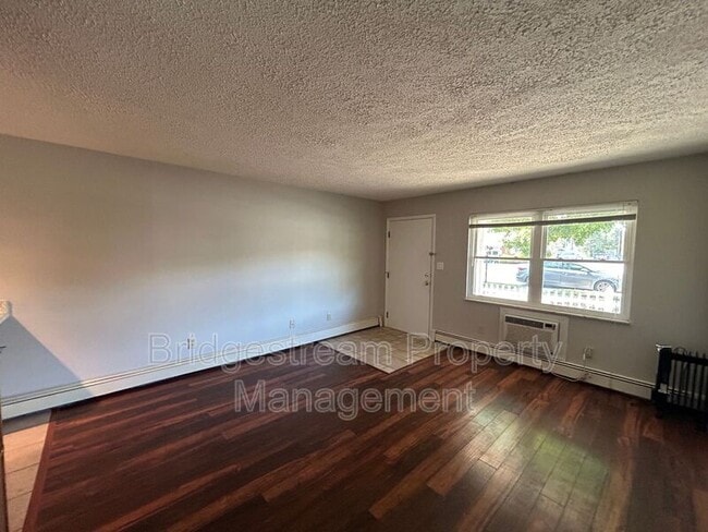 Building Photo - 26 Candlewood Ct