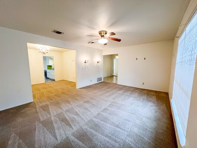 Building Photo - 11103 Whisper Hollow