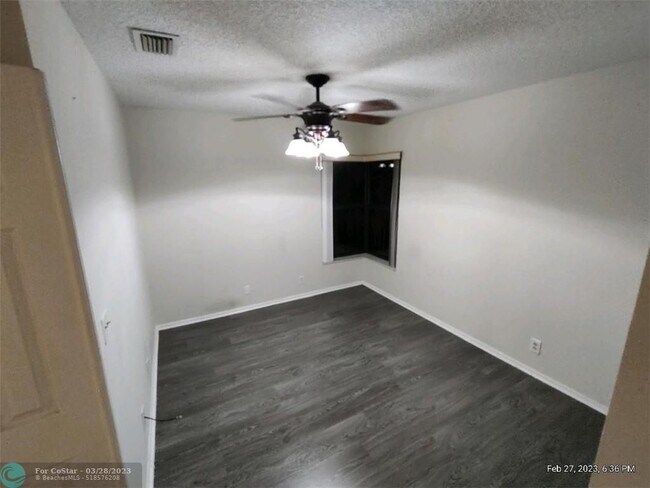 Building Photo - 4682 NW 22nd St