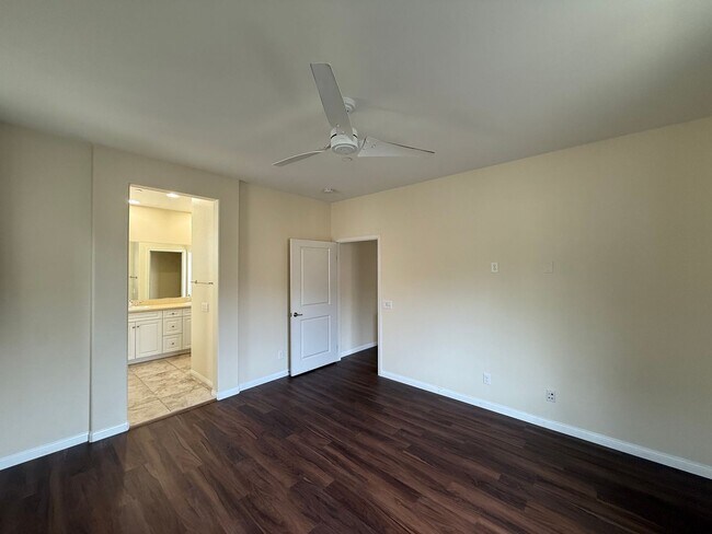 Building Photo - Great 3B/2.5BA House in Gated San Elijo Hills Community!