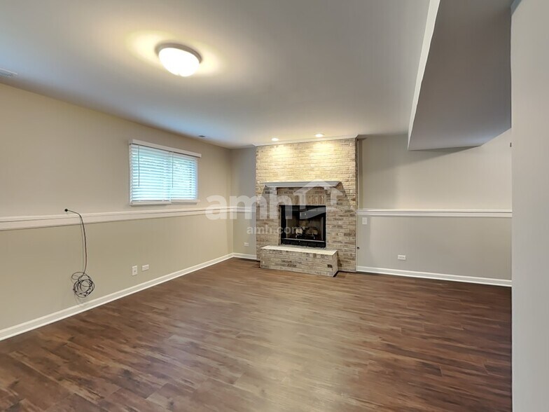 Building Photo - 3612 Fawn Ln