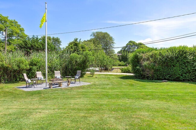 Building Photo - 31 B Club Ln