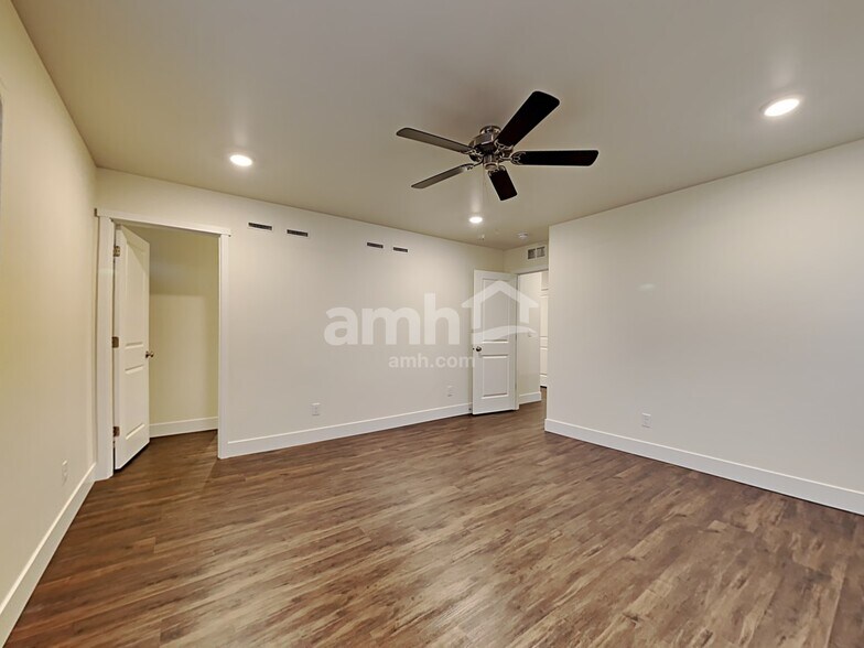 Building Photo - 20012 43rd Ave E