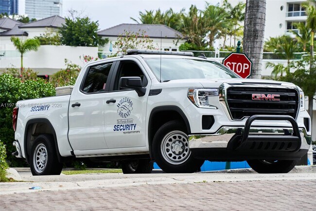 Building Photo - 1000 W Island Blvd