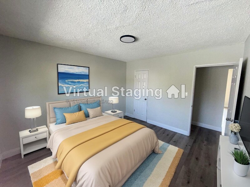 Building Photo - 648 W 92nd St