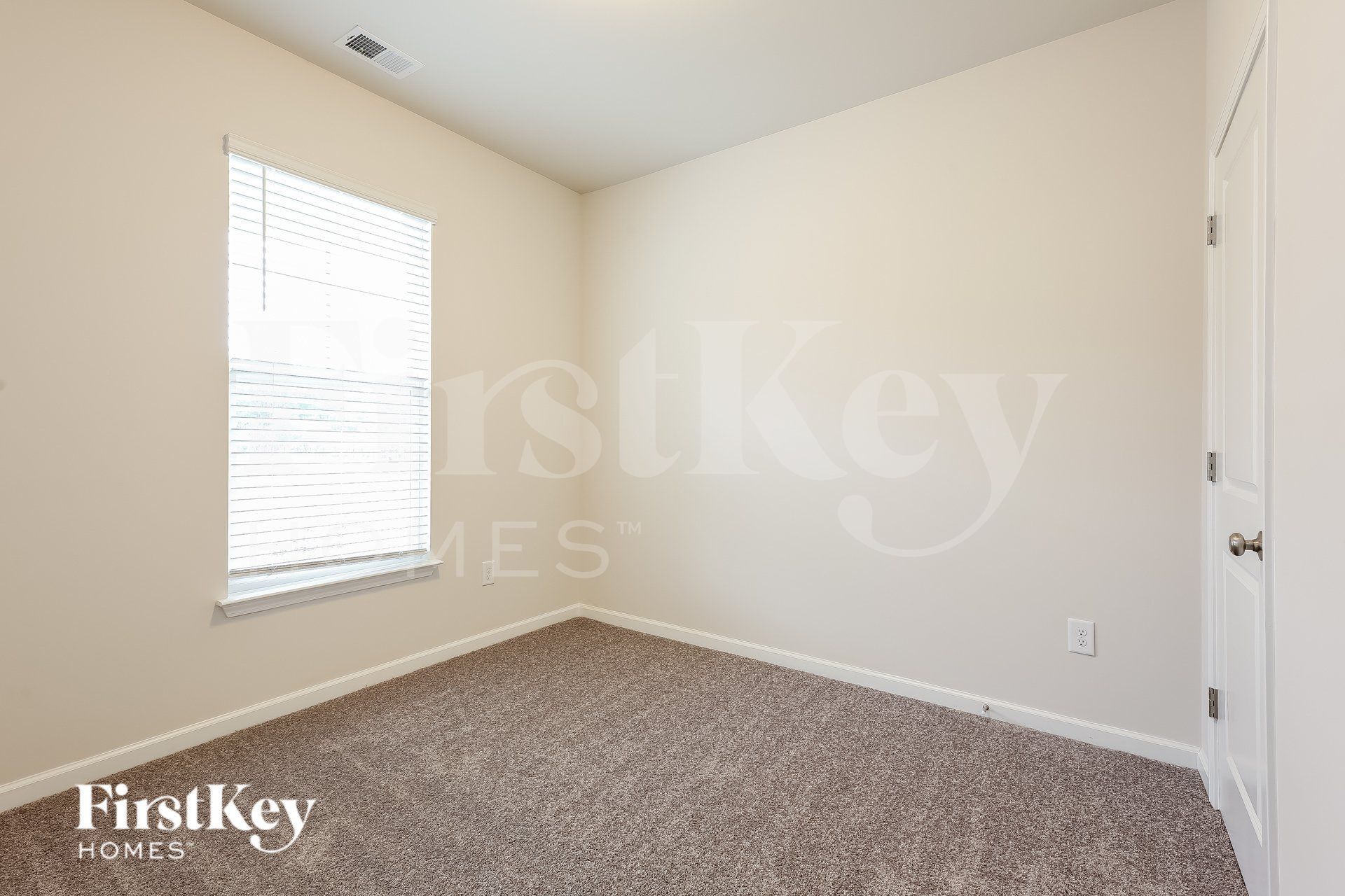 Building Photo - 427 Stonefence Dr