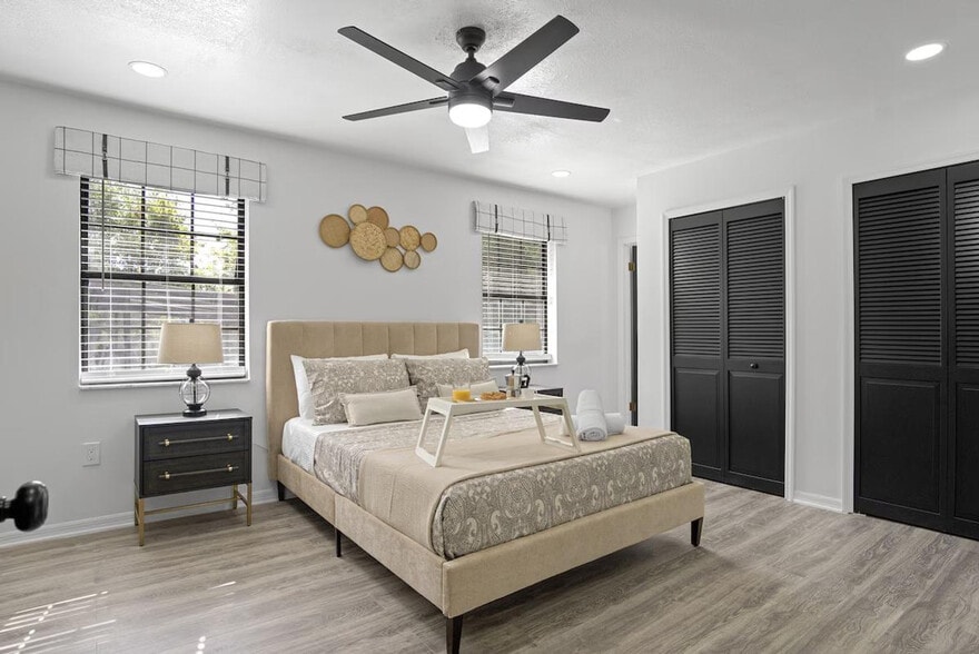 Building Photo - 2540 Albany Dr