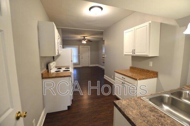 Building Photo - 528 E Raymond St