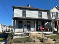 Building Photo - 504 Fairview Ave