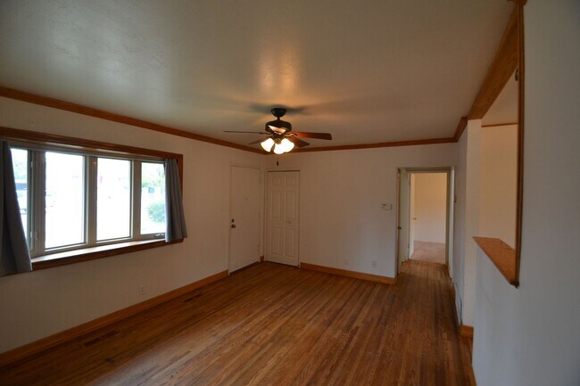 Building Photo - 613 Erie Rd