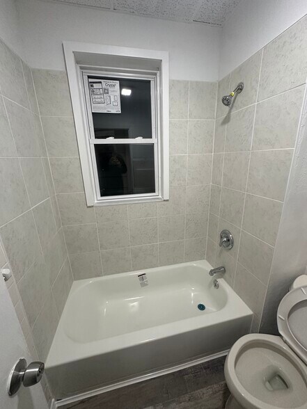 Building Photo - 96 N Essex Ave