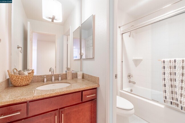 Building Photo - 1315 A St