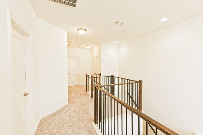 Building Photo - 3116 Gaylord Dr