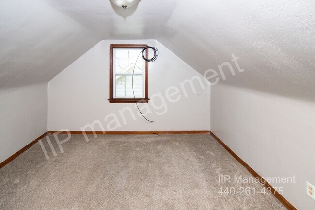Building Photo - Lovely 3BD & 1.5BA Updated Home in North R...