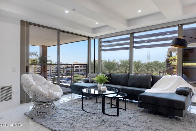 Building Photo - 7157 E Rancho Vista Dr