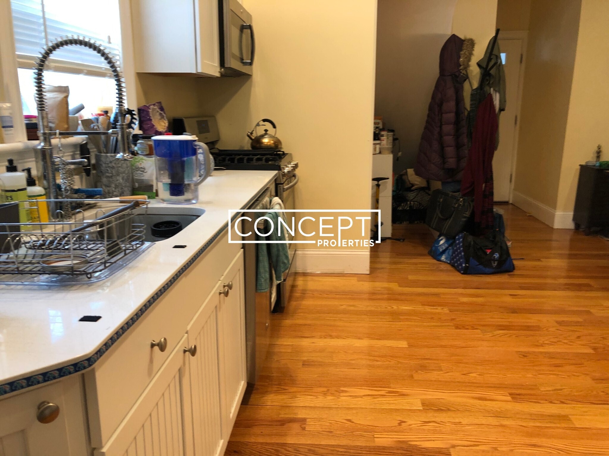 Building Photo - 8 Claremon St