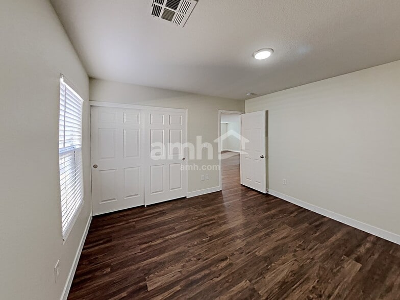 Building Photo - 2408 Cockatiel Dr
