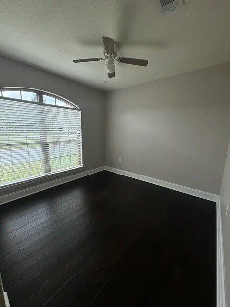 Building Photo - 9636 Seafarer's Way