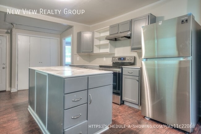 Building Photo - 620 N Moran St