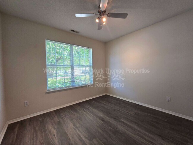 Building Photo - 6308 Saybrooke Dr