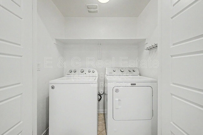 Building Photo - 5550 N 16th St