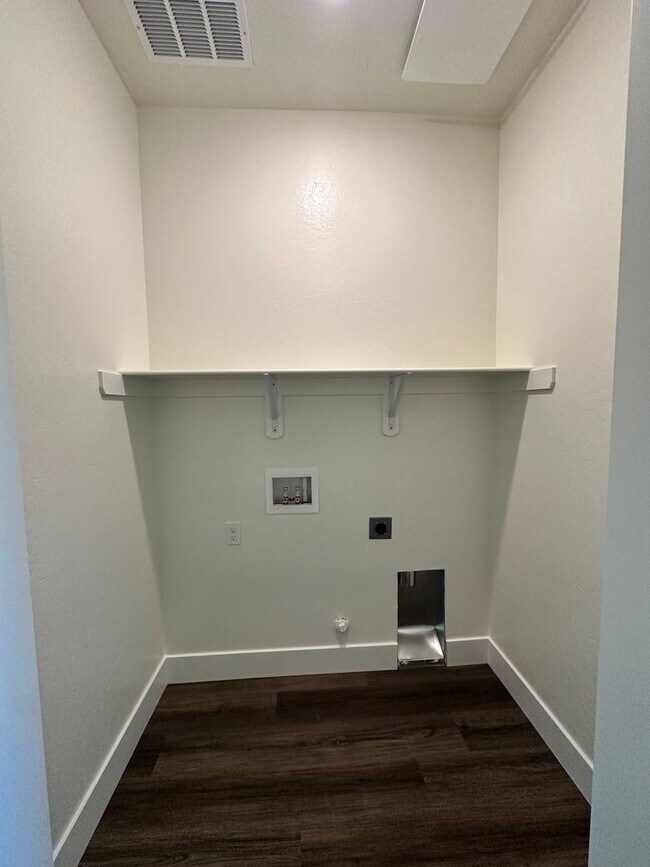 Building Photo - Newly built home coming soon!