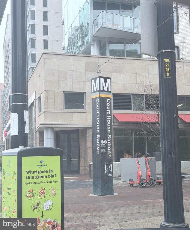 Building Photo - 2001 15th St N