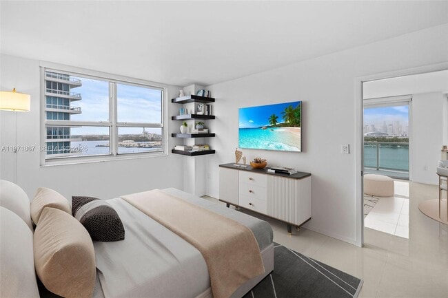 Building Photo - 650 West Ave