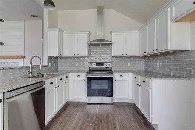 Building Photo - 5922 Royalcrest Dr