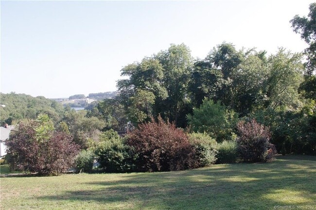 Building Photo - 9 Ledgewood Ct