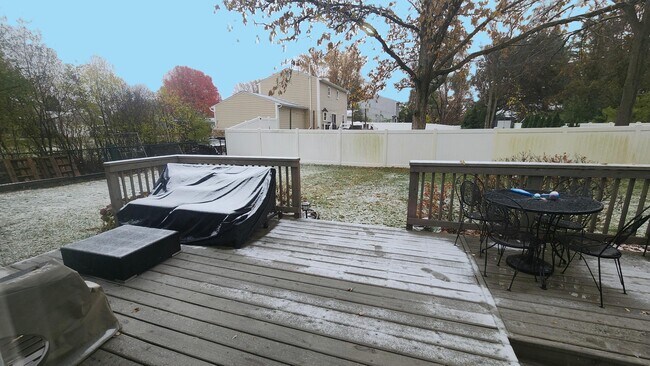 Building Photo - 5145 Greer Rd