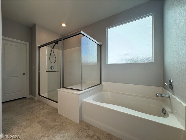 Building Photo - 7490 Lush Oasis Ave.