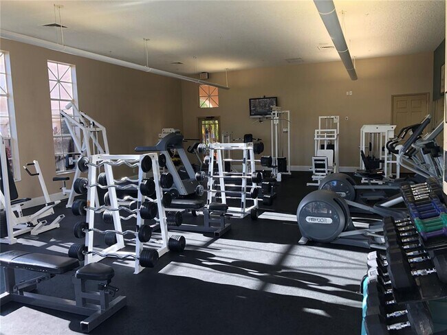 Building Photo - 5572 Metrowest Blvd