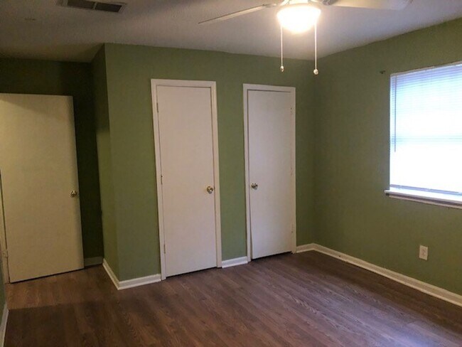 Building Photo - 3265 Sarah Lou Dr