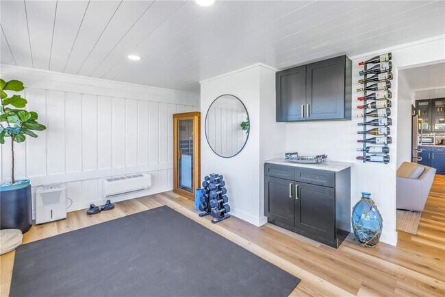 Building Photo - 12016 Lagoon Ln