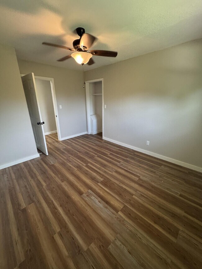 Building Photo - 1885 Everett Rd